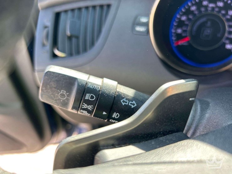 2015-hyundai-genesis-3.8-coupe-image-14