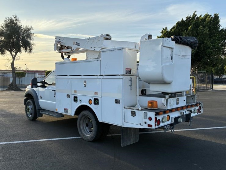 2012-ford-f550-image-4