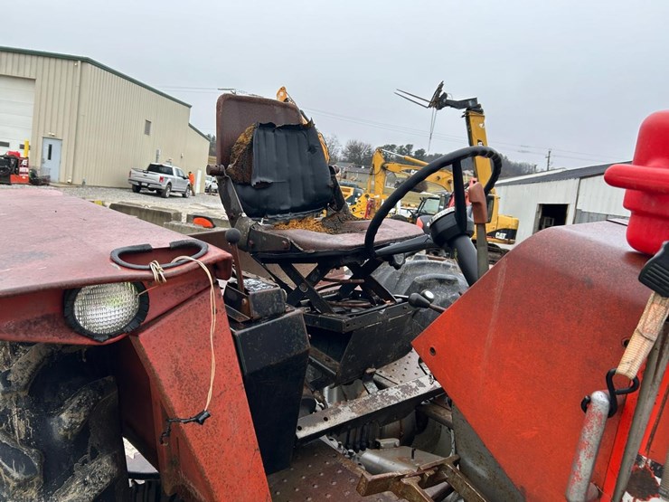 massey-ferguson-1085-image-12