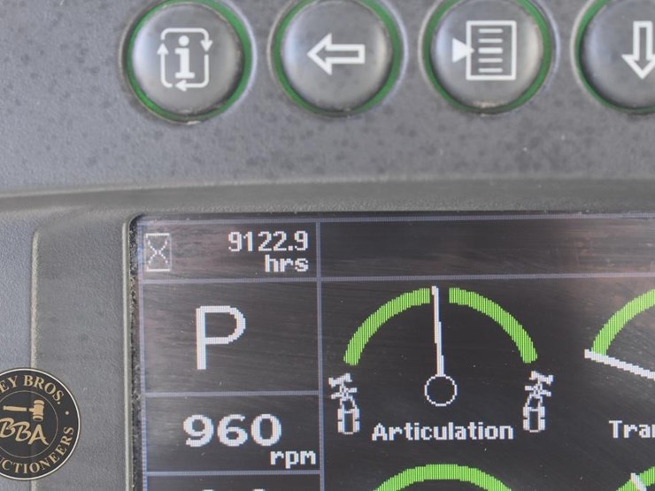 2013-deere-770g-image-37