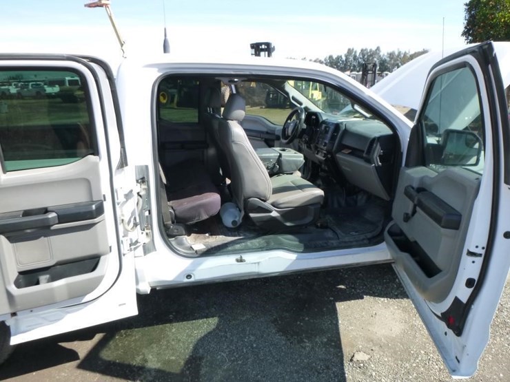 2015-ford-f150-image-15