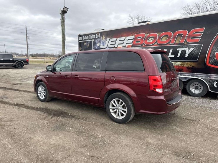 2019-dodge-grand-caravan-image-2