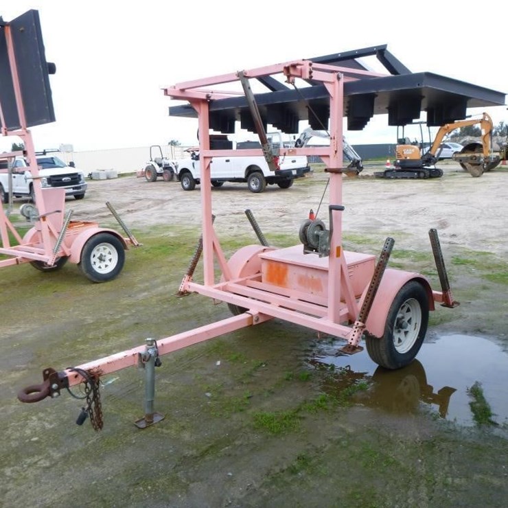 Wanco WTSP Towable Arrow Board