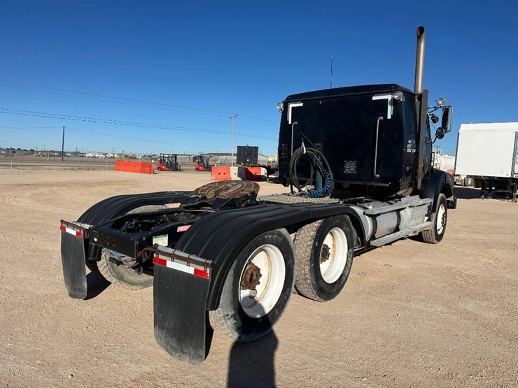 2013-western-star-4900-image-4