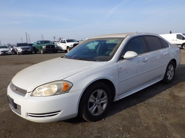 2013-chevrolet-impala-sedan-image-2