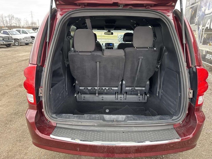 2019-dodge-grand-caravan-image-14