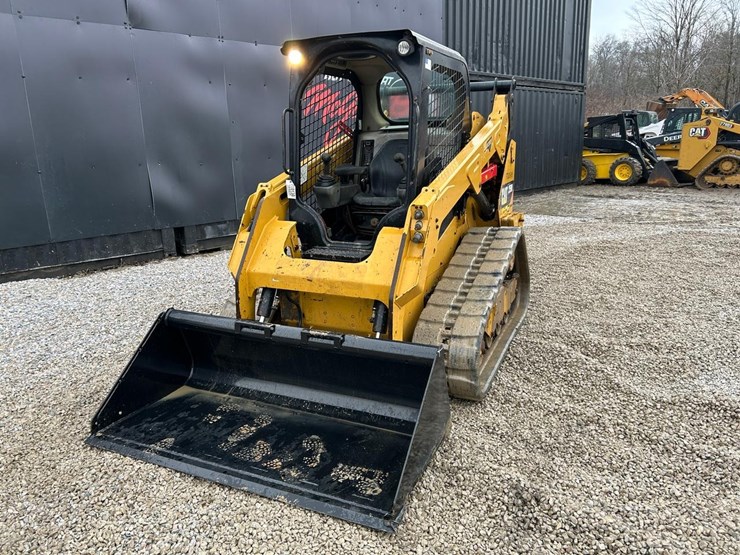 2015-caterpillar-259d-image-8