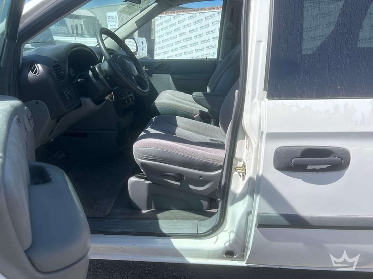 2006-dodge-grand-carvan-van-image-12