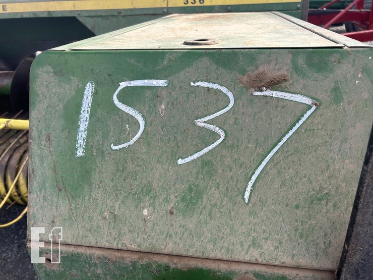 john-deere-336-image-10