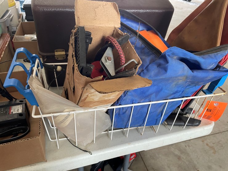 #7644-•-bass-pro-shop-fishing-reel-cases-image-5