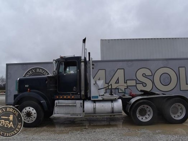 1982-kenworth-w900-image-2