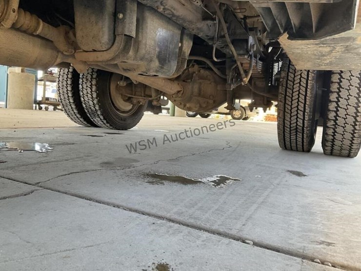 2016-ford-f550-image-30