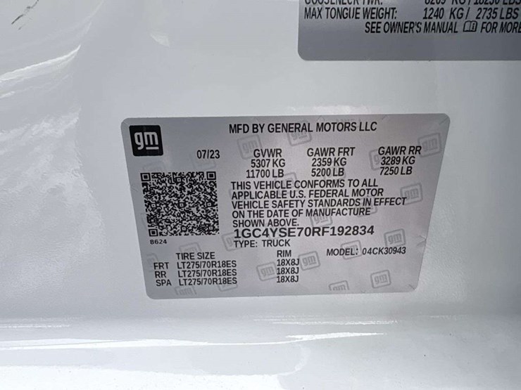 2023-chevrolet-3500-image-23