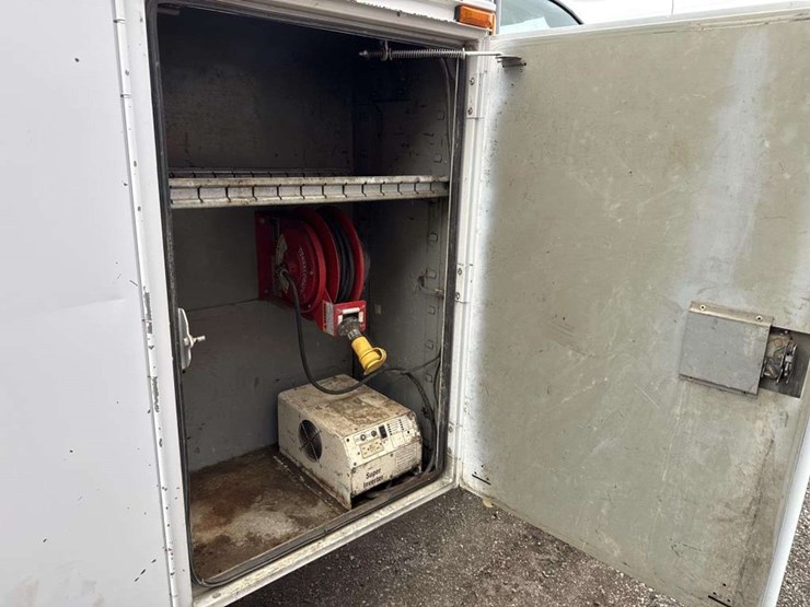 2007-ford-f550-image-21