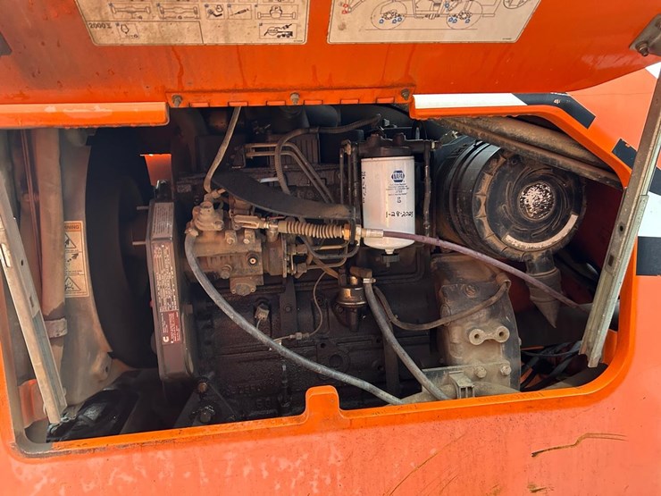 sky-trak-6042-image-12