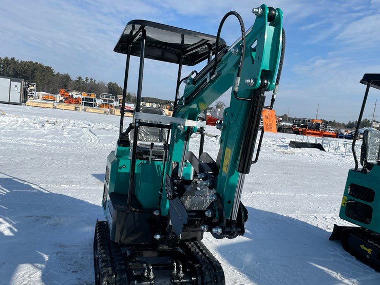 #5367-•-mx50r-mini-excavator-image-1
