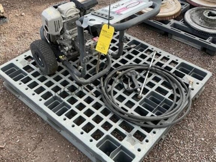 simpson-gas-powered-pressure-washer-image-2