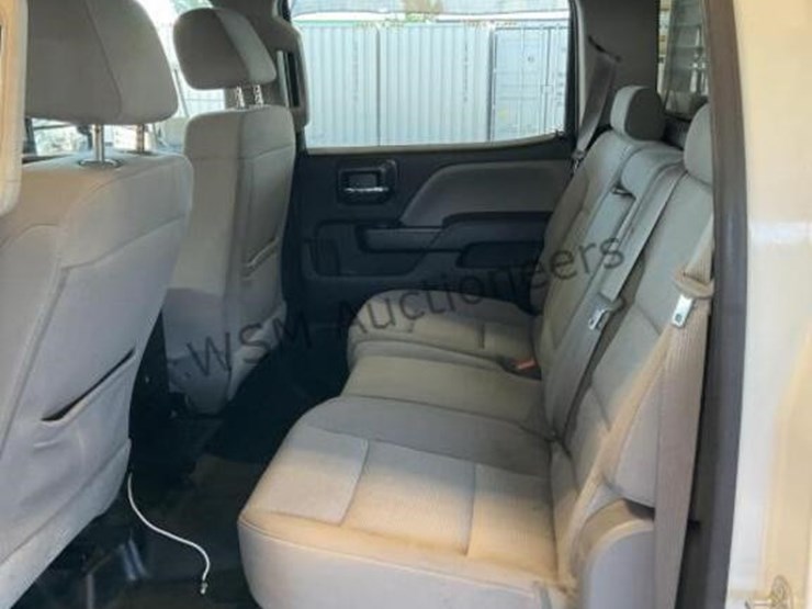 2016-chevrolet-silverado-2500-image-24