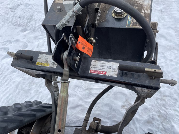 #7559-•-land-pride-3-point-quick-hitch-image-4