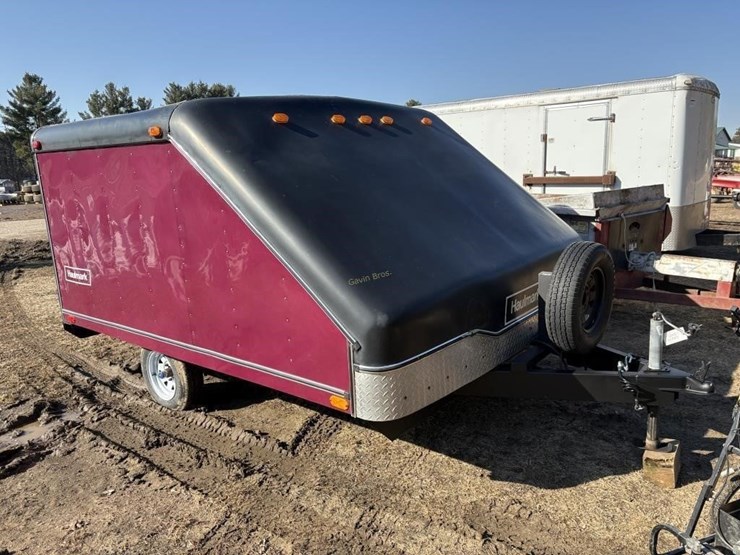 haulmark-2-place-enclosed-snowmobile-trailer-image-3