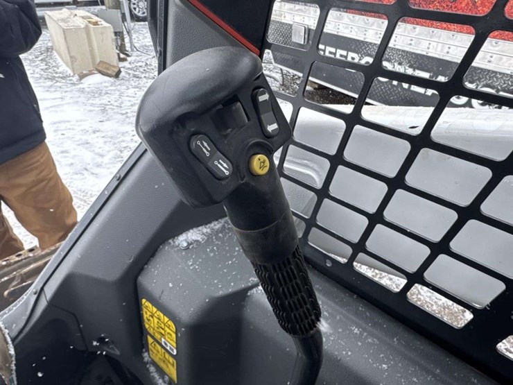 2021-bobcat-s64-image-18