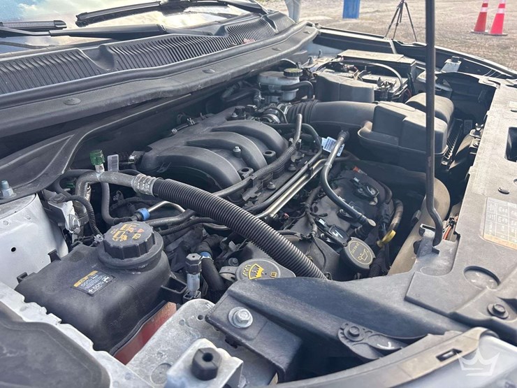 2018-ford-explorer-image-8