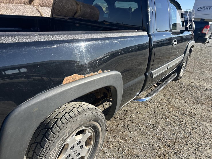 2004-chevrolet-silverado-1500-image-8