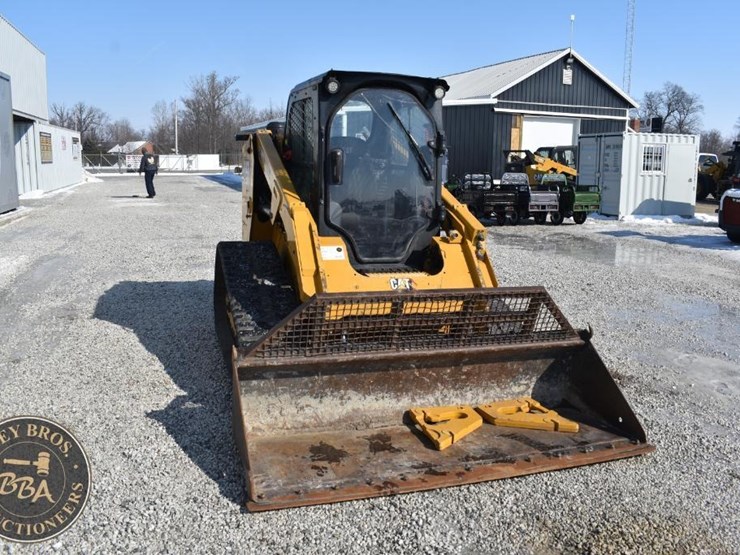 2020-caterpillar-279d3-image-24