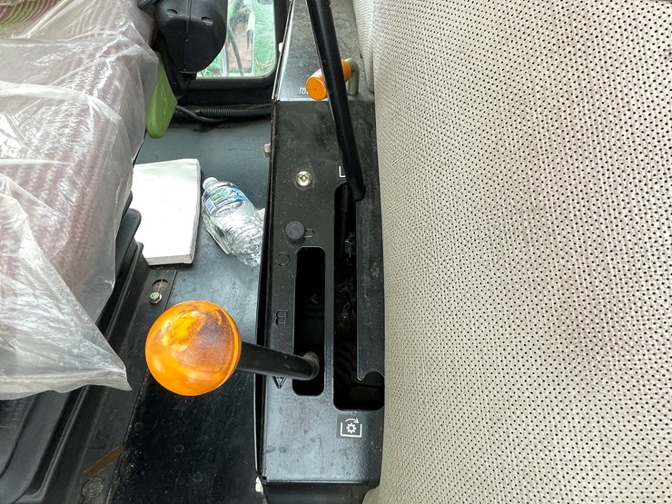 2007-john-deere-6403-image-34