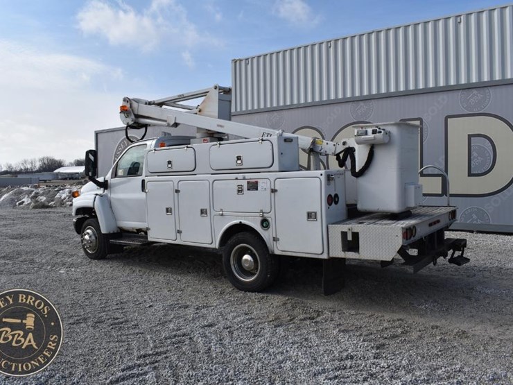 2008-gmc-topkick-c5500-image-5