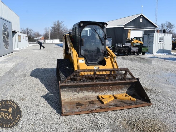 2020-caterpillar-279d3-image-25