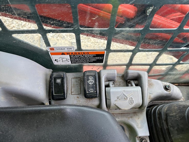 2021-kubota-svl75-2-image-24