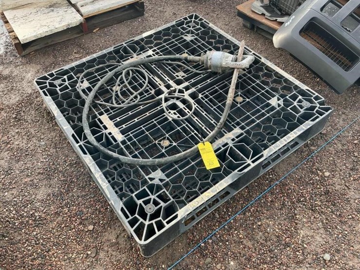 electric-concrete-vibrator-image-1