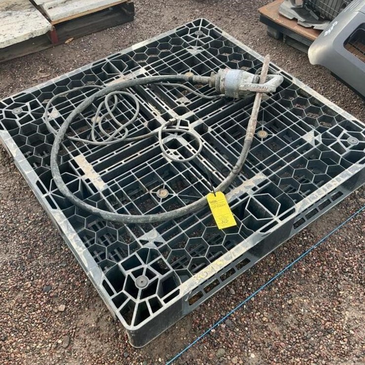 ELECTRIC CONCRETE VIBRATOR