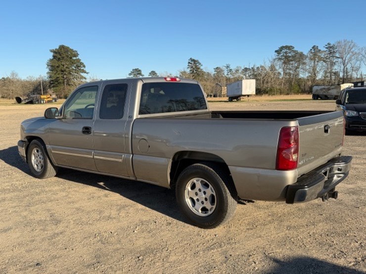 #448-•-2003-chevrolet-c1500-|-reconstructed-title-image-4