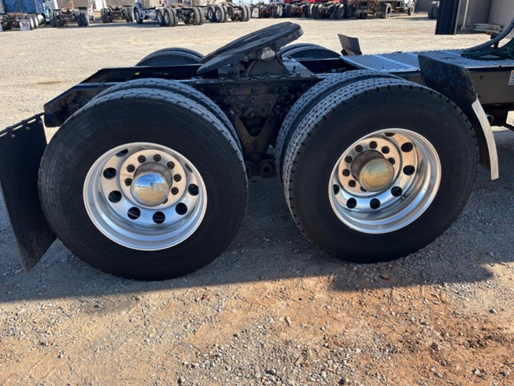 2014-kenworth-t800-image-14