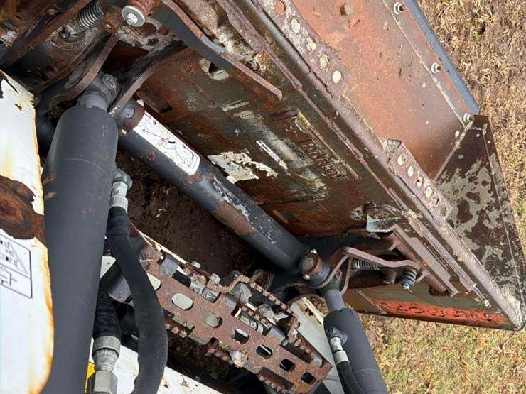 bobcat-s590-image-7