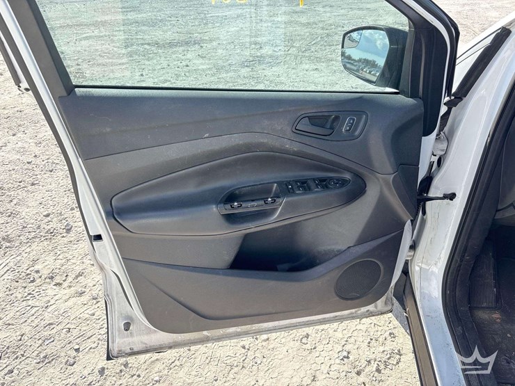 2017-ford-escape-image-11