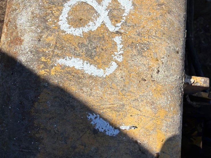 2017-caterpillar-420f2-image-9