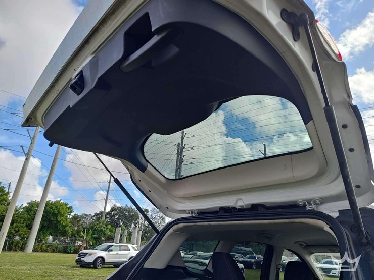 2015-ford-escape-image-29