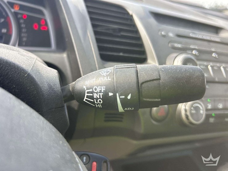 2011-honda-civic-coupe-image-17