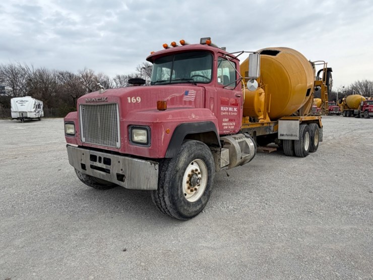 1997-mack-mixer-(inoperable)-image-1