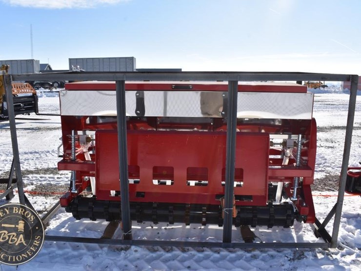 agt-industrial-seeder-attachment-41842-image-3