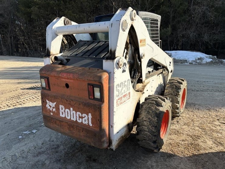 bobcat-s250-image-4