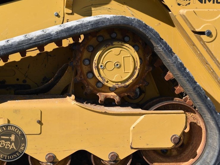 2022-caterpillar-259d3-image-30