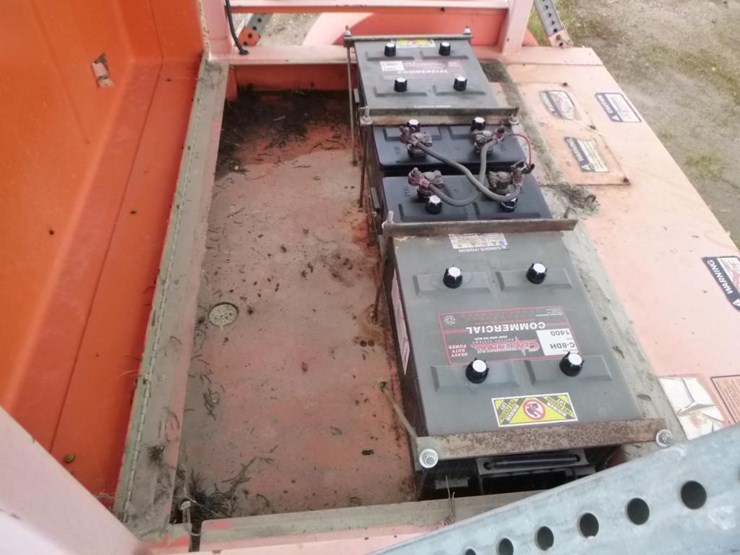 allmand-towable-arrow-board-image-10