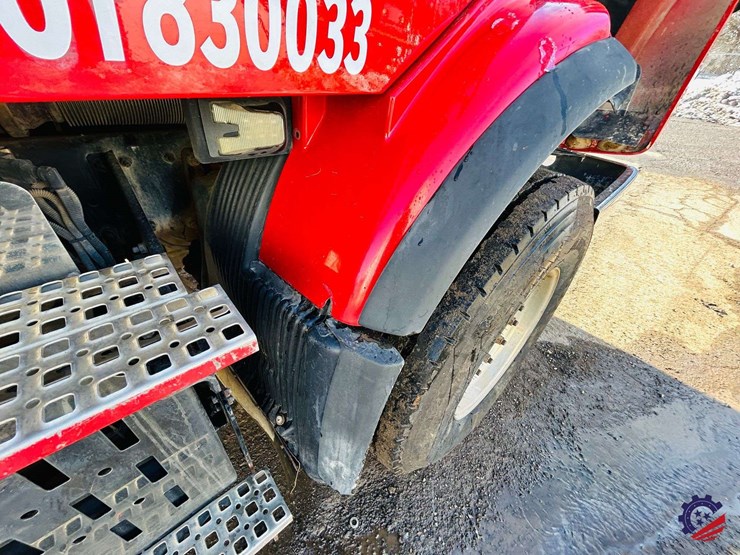 2011-volvo-truck-vhd-tri-axle-dump-truck-image-51