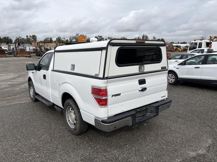 2014-ford-f150-xl-image-4