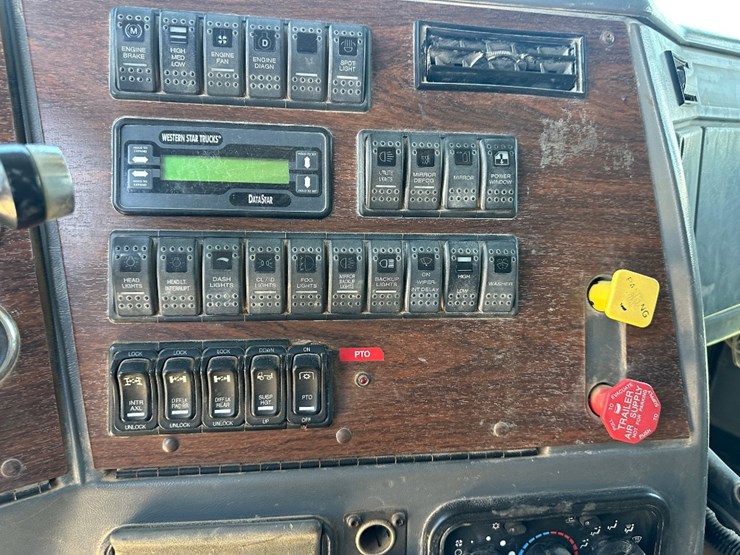 2007-western-star-4900-image-10