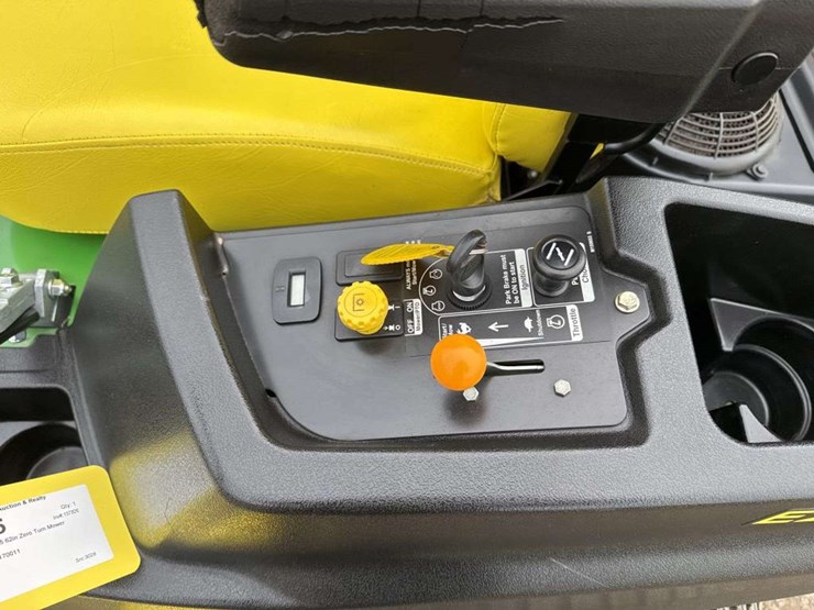 2014-john-deere-z465-image-13